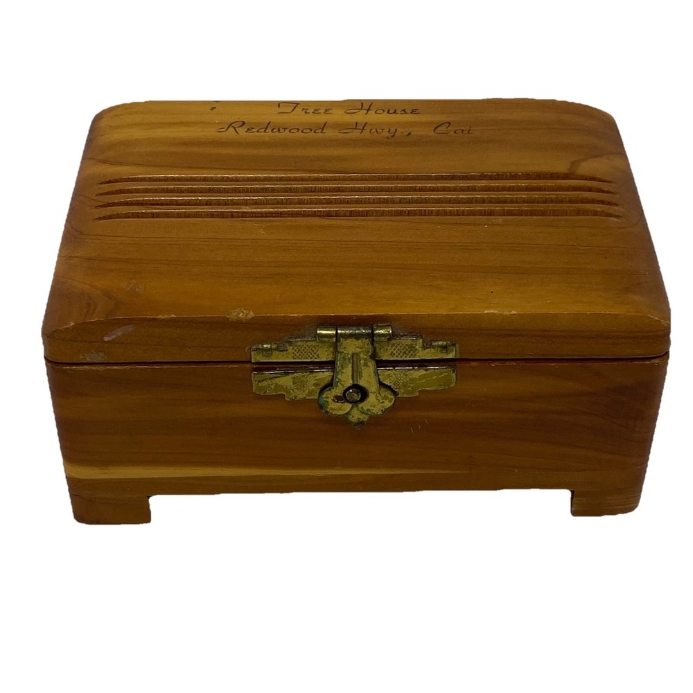 Vtg Tree House Redwood Hwy California 4x2.5x2" Wooden Jewelry Box Souvenir